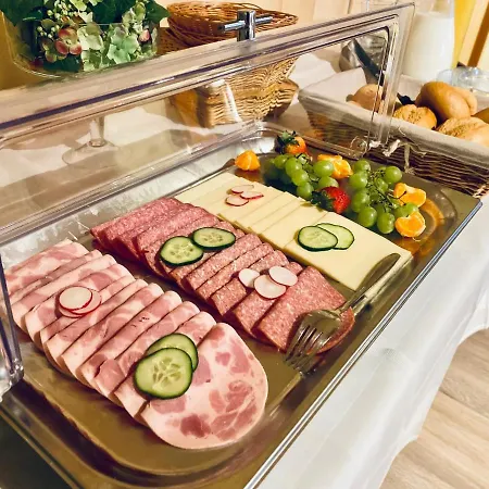 Hotel Sonnenhof Zur Altenburg 2*